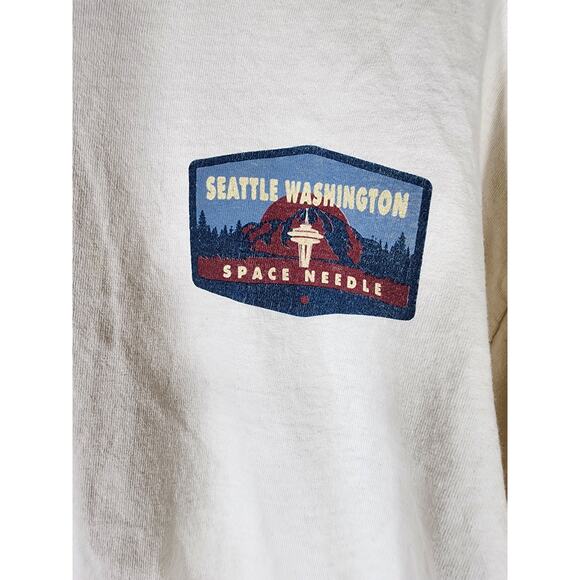 SPACE NEEDLE Off White Cream SEATTLE WASHINGTON Long Sleeve T-Shirt SZ L - Picture 5 of 9